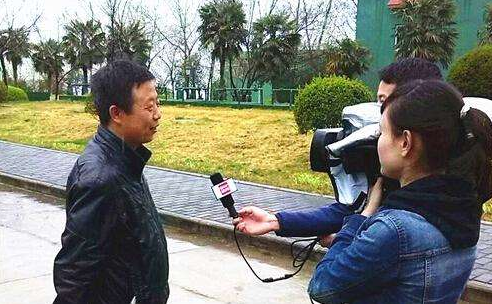 “职场剧《正青春》热播 王瑄变身职场女郎经历“假货风波””