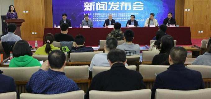 “宠粉模式已开启 把angelababy圈粉两个字打在公屏！”