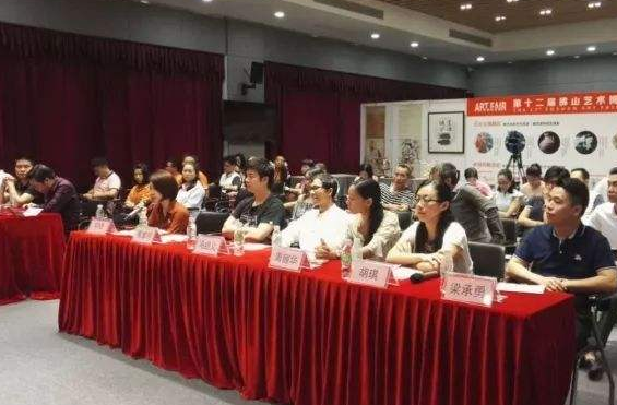 “徐冬冬互联网电影知名度整个网络第二，陈浩民第一？”