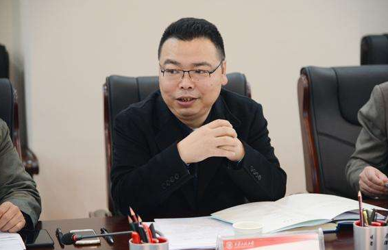 “EVISU点灯活动，点亮缤纷节日季 浪漫仪式温暖人心，拉开暖冬序幕”