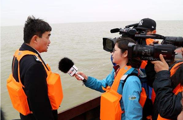 “央视大剧《战火熔炉》热血开播 洪川打造全剧配乐”